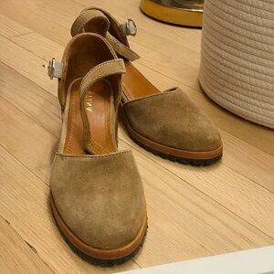 Portland Leather Goods Mary Jane Heel Sz 6 in Taupe